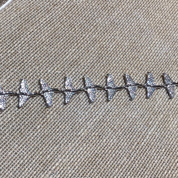 Alamea Sterling Silver Whale Tail Bracelet